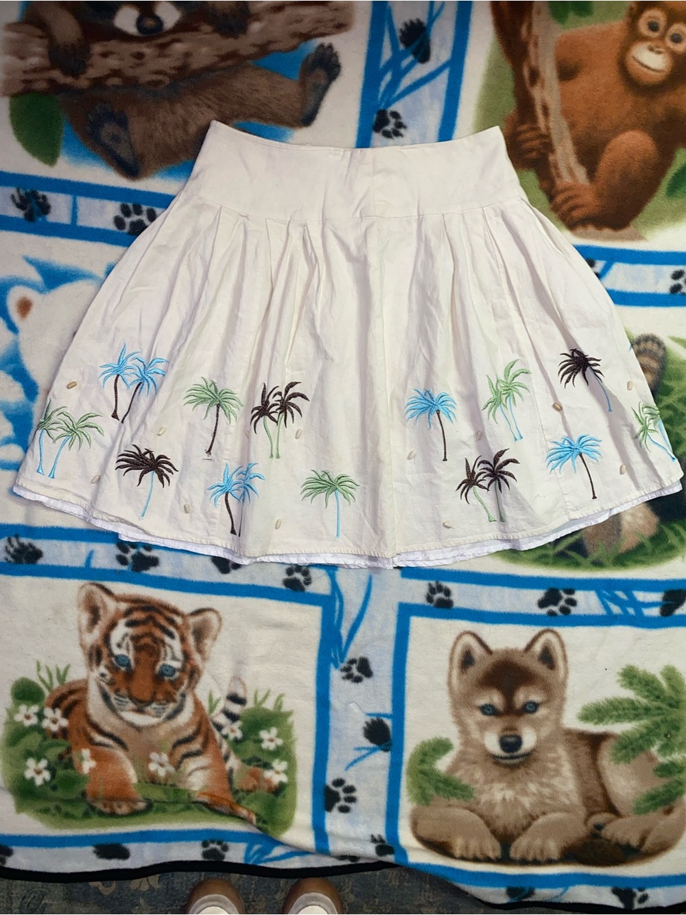 Vintage Carole Little White Mini Skirt with Multicolor Palm Embroidery